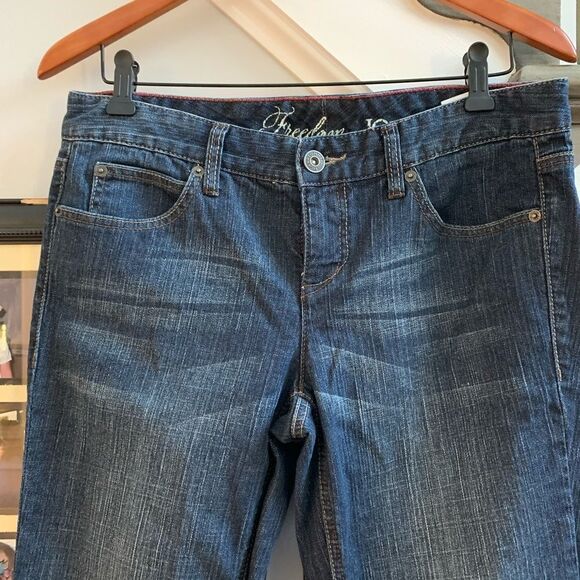 Tommy Hilfiger Freedom Baby Bootcut Jeans sz 10 EUC - Picture 2 of 6